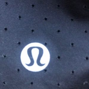 lulu lemon black shorts